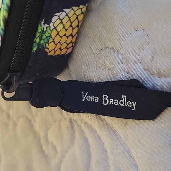 Vera Bradley Cotton Essential Travel Pill Case Pineapple print - Picture 3 of 8